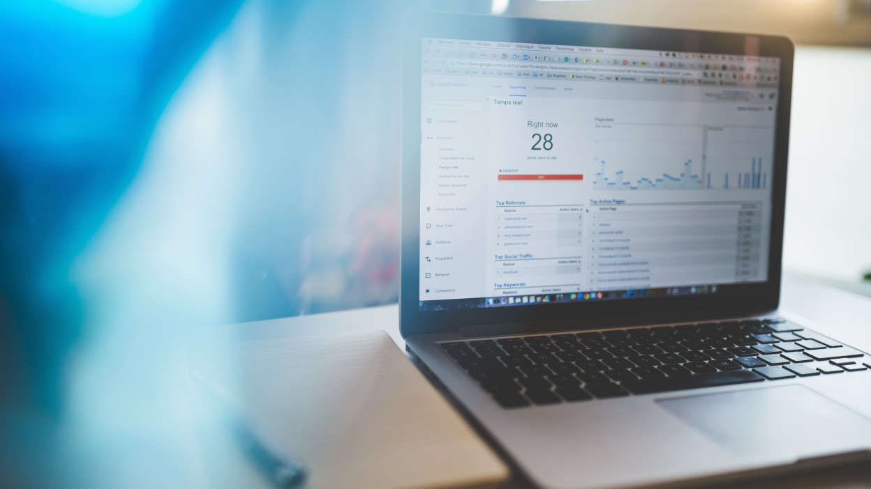 Google Analytics on screen