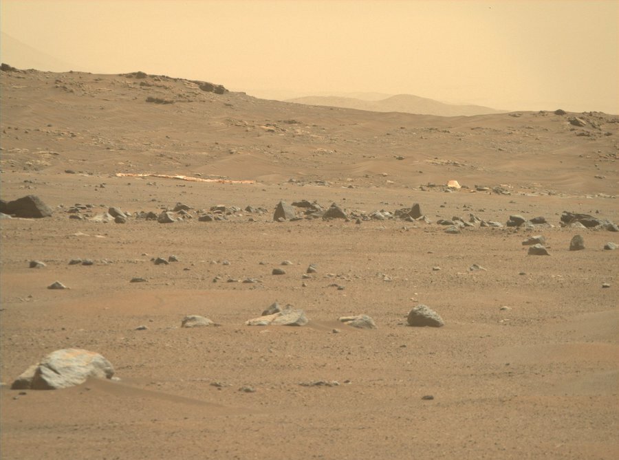 parachute lying in the Martian desert