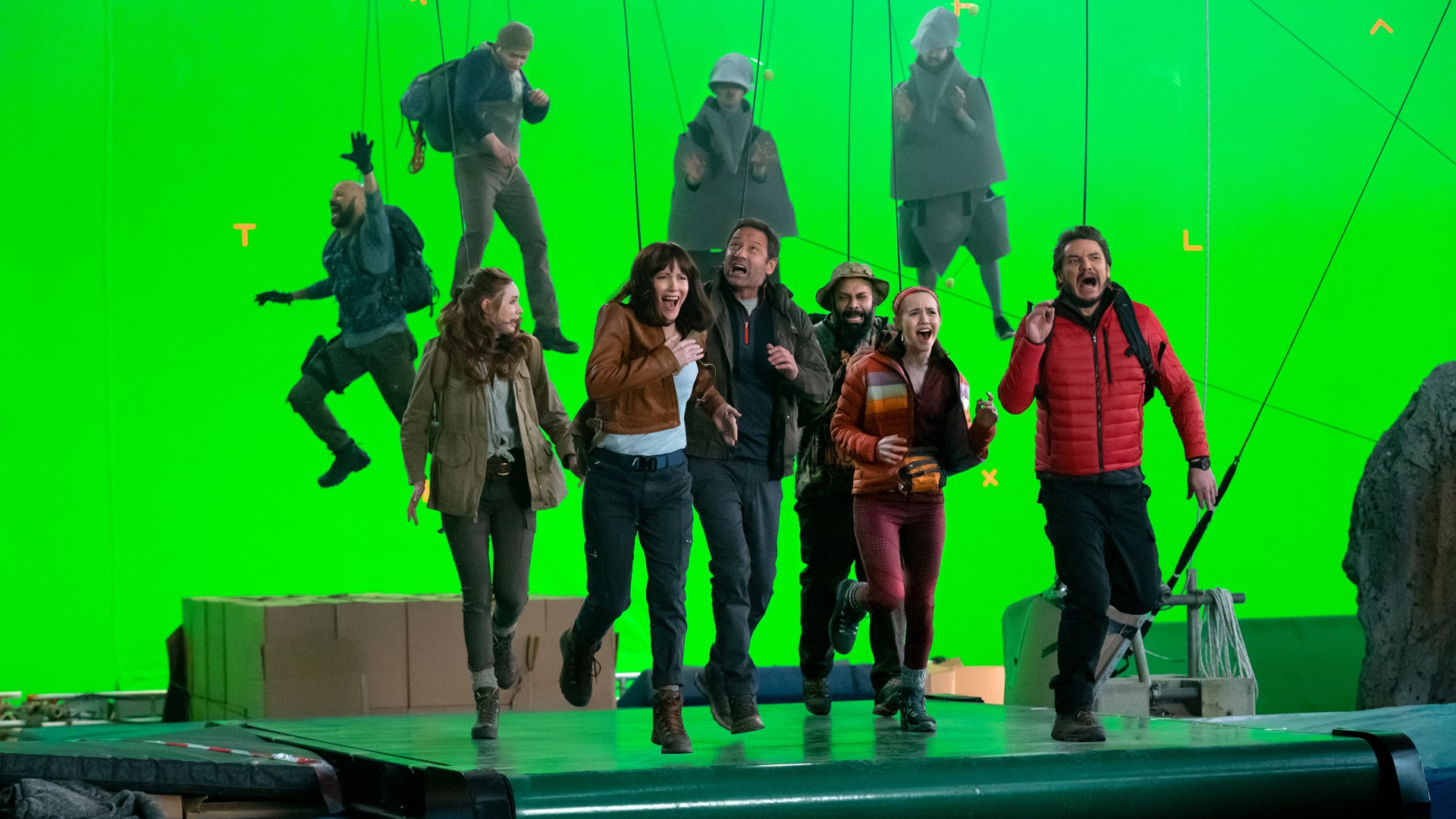 (L to R) Keegan-Michael Key as Sean Knox, Karen Gillan as Carol Cobb, Leslie Mann as Lauren Van Chance, David Duchovny as Dustin Mulray, Guz Khan as Howie Frangopolous, Iris Apatow as Krystal Kris, Pedro Pascal as Dieter Bravo in The Bubble.