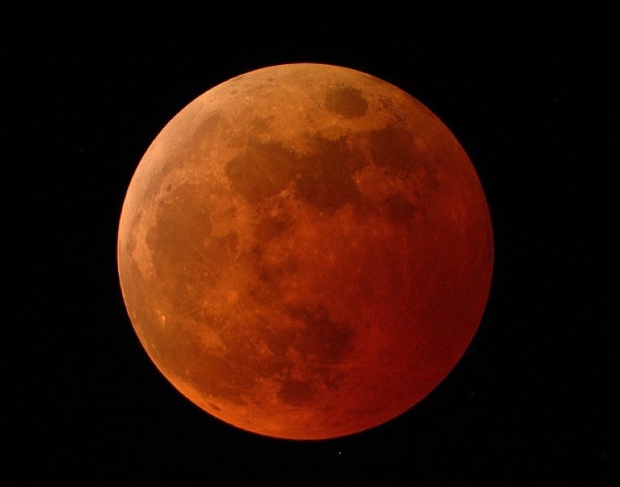a total lunar eclipse