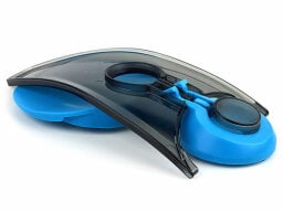 Collapsed black and blue putt trainer