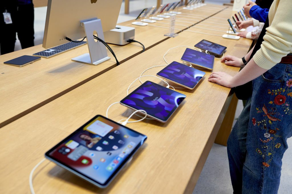 iPads on display at Apple Store
