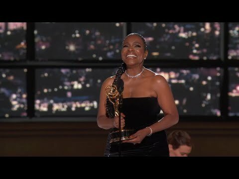 Sheryl Lee Ralph accepts her Emmy.