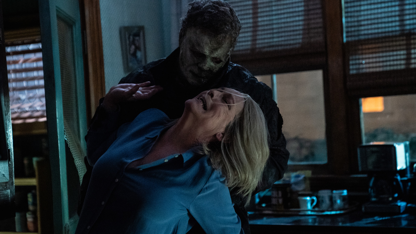 Laurie Strode and Michael Myers fight it out in 