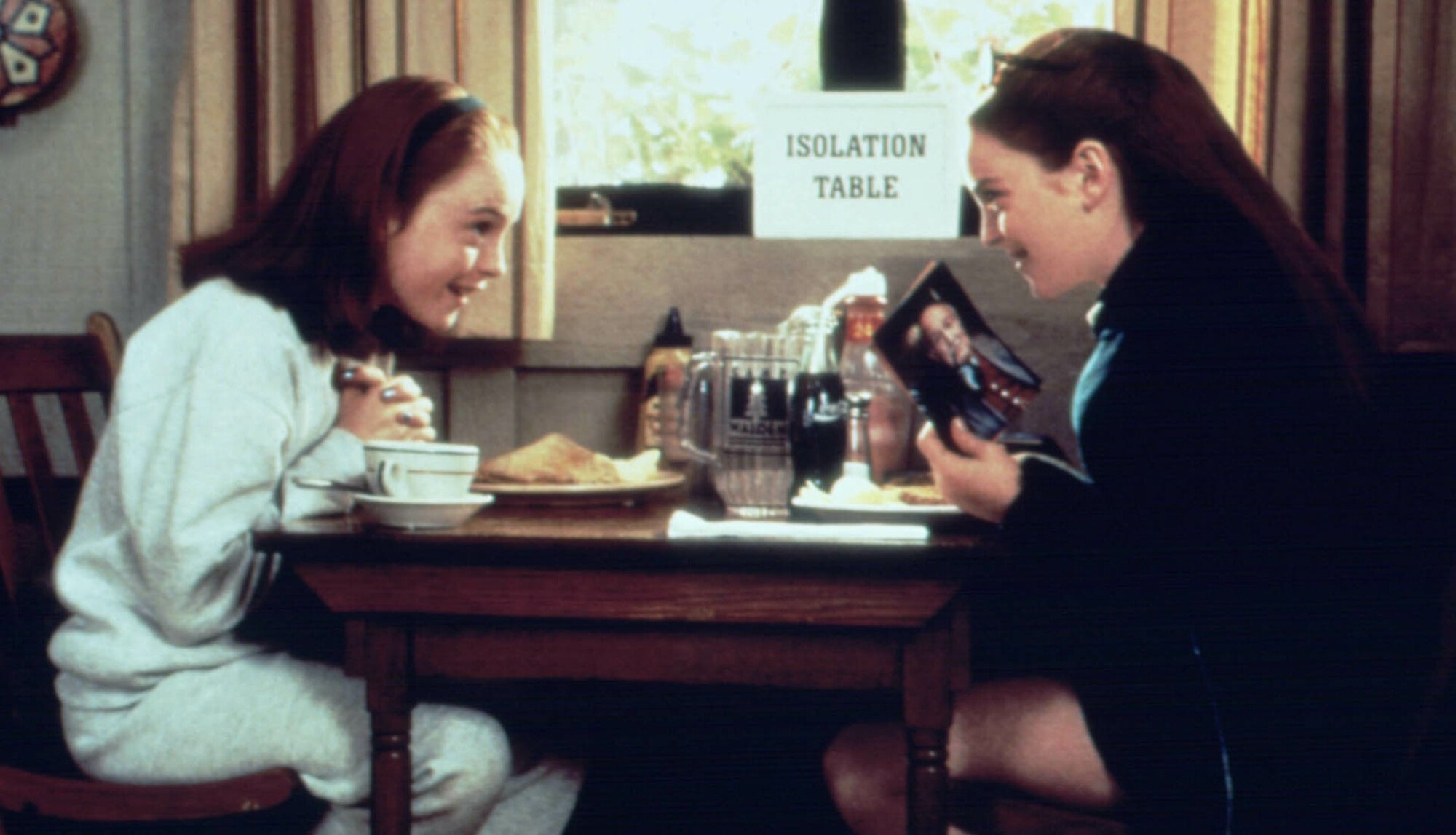Lindsay Lohan and Lindsay Lohan in "The Parent Trap"