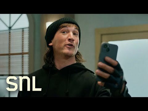 Miles Teller as a bank robber in 'SNL' sketch