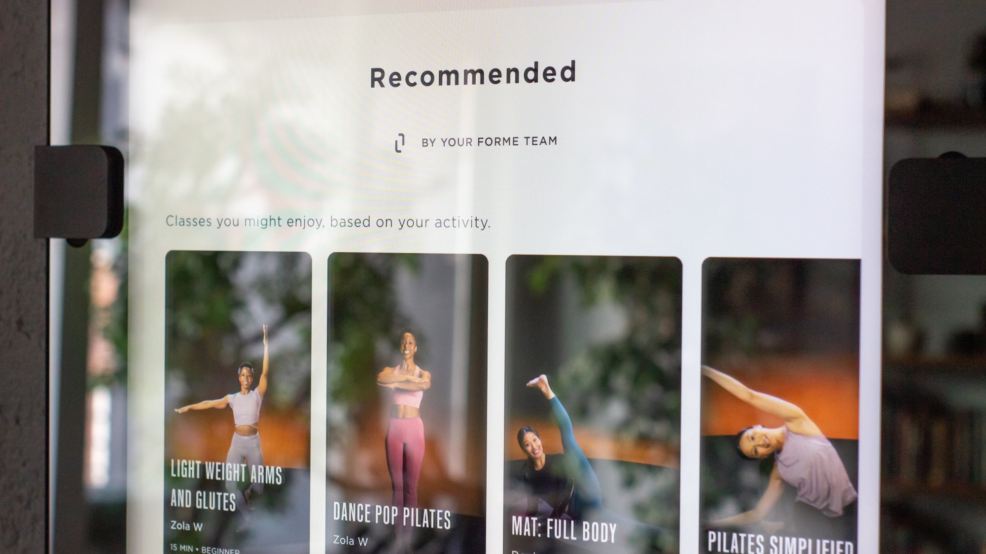 mirror screen with recommended workouts 