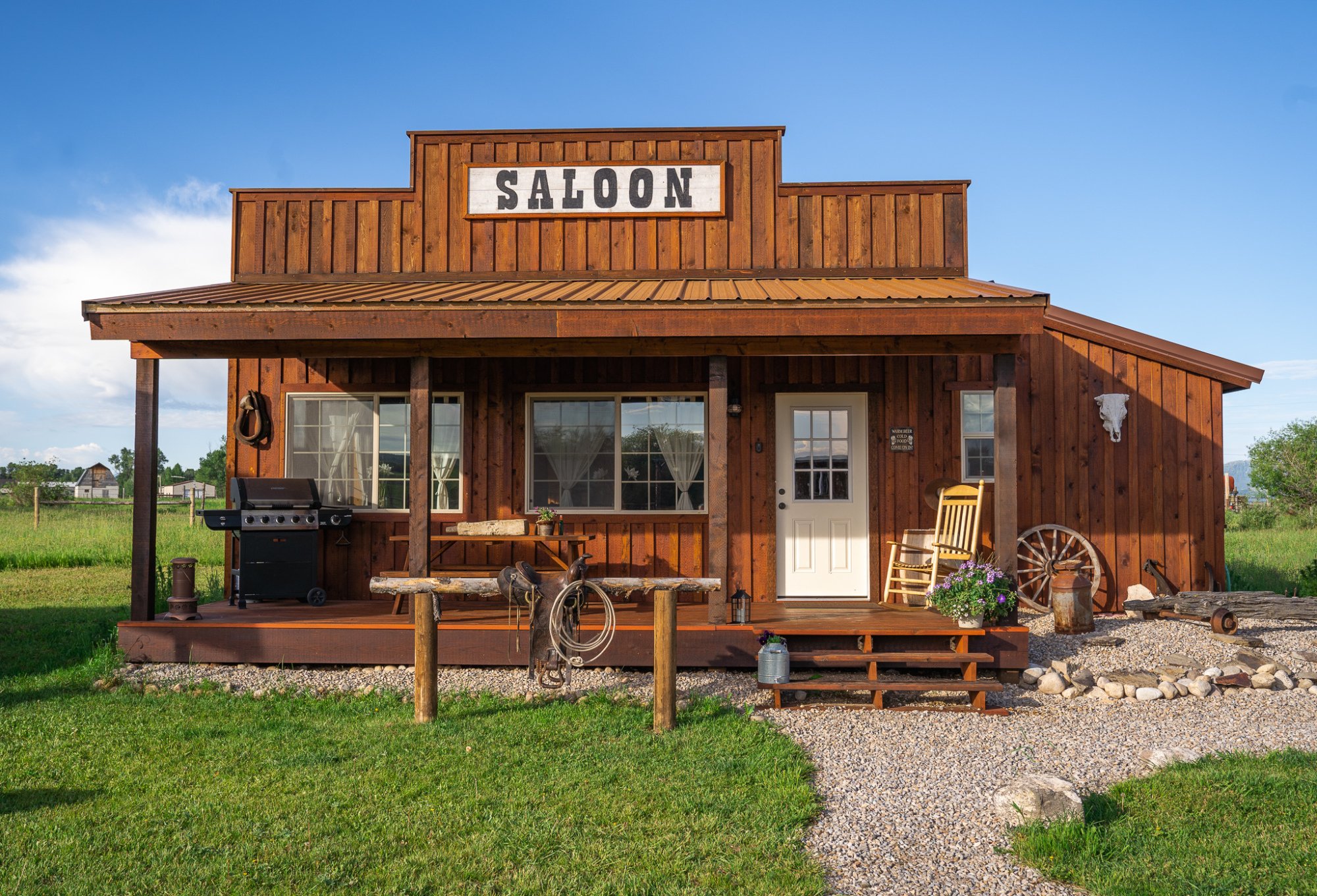 Airbnb listing of a Saloon-style building
