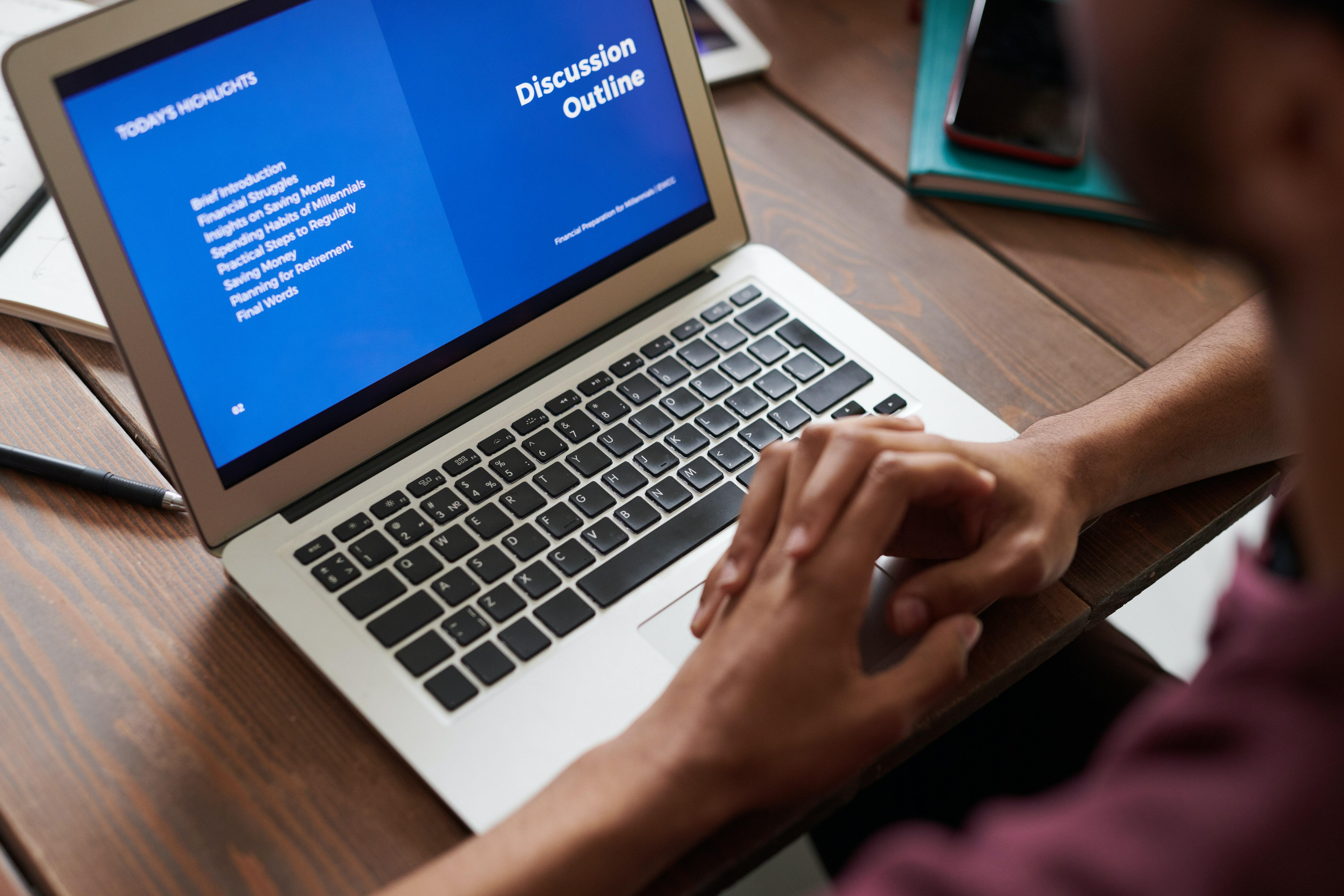 Online course on laptop