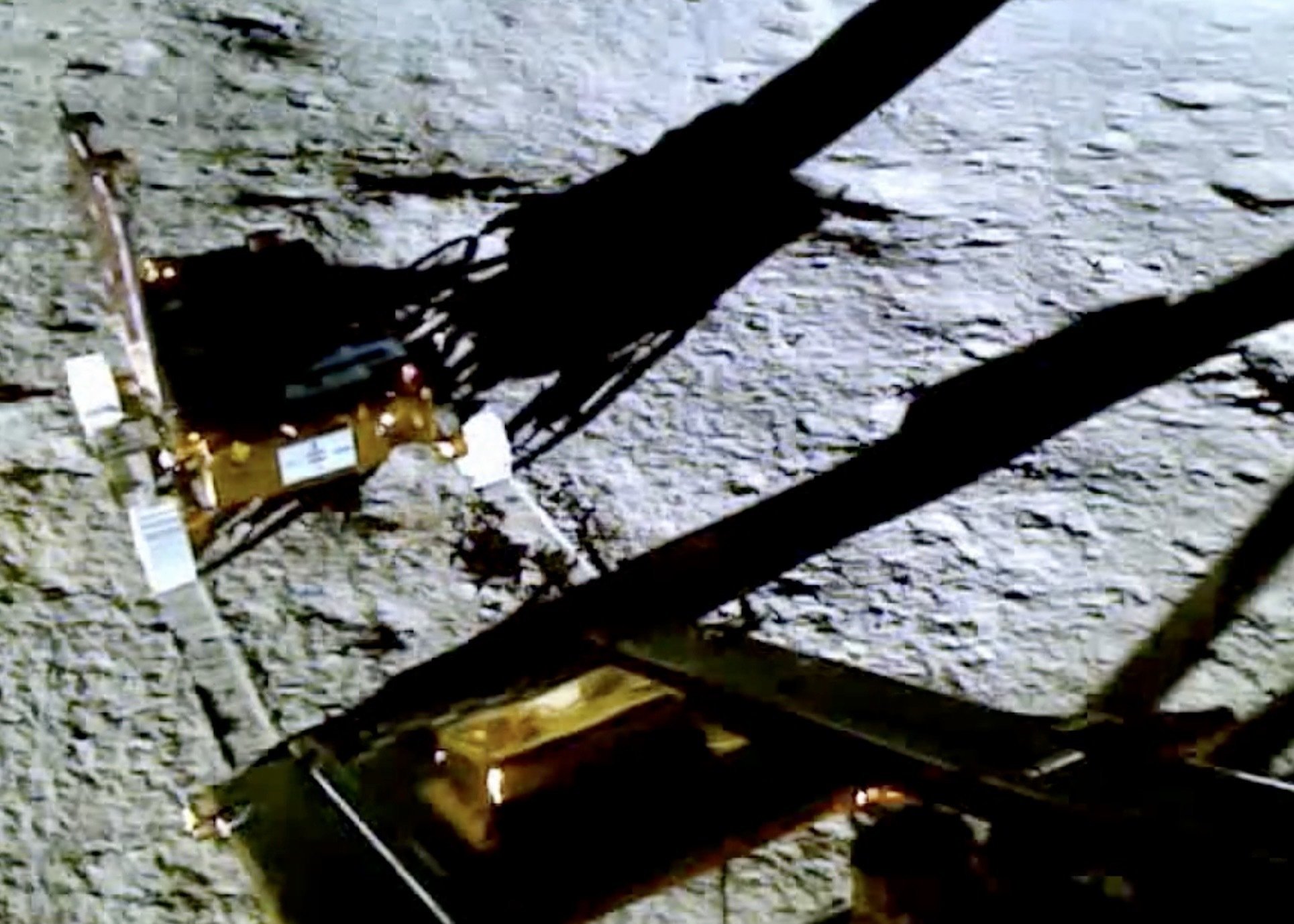 India's rover rolling onto the moon