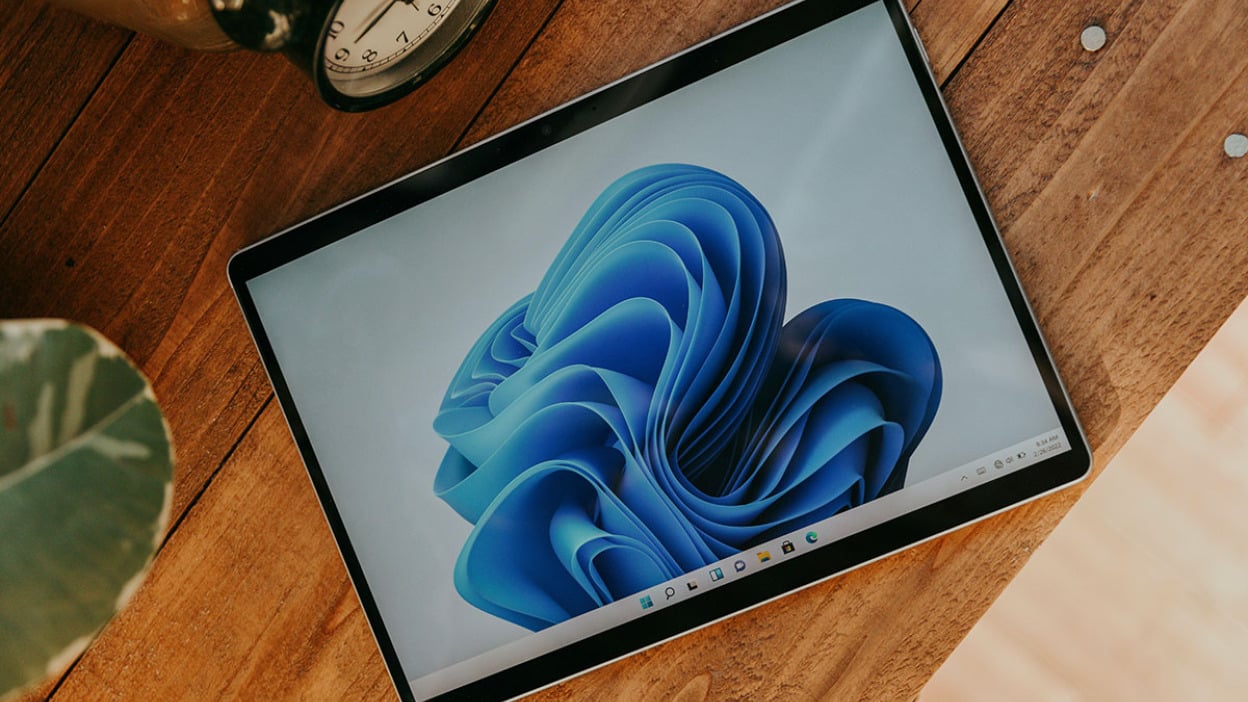 Windows 11 Pro on tablet