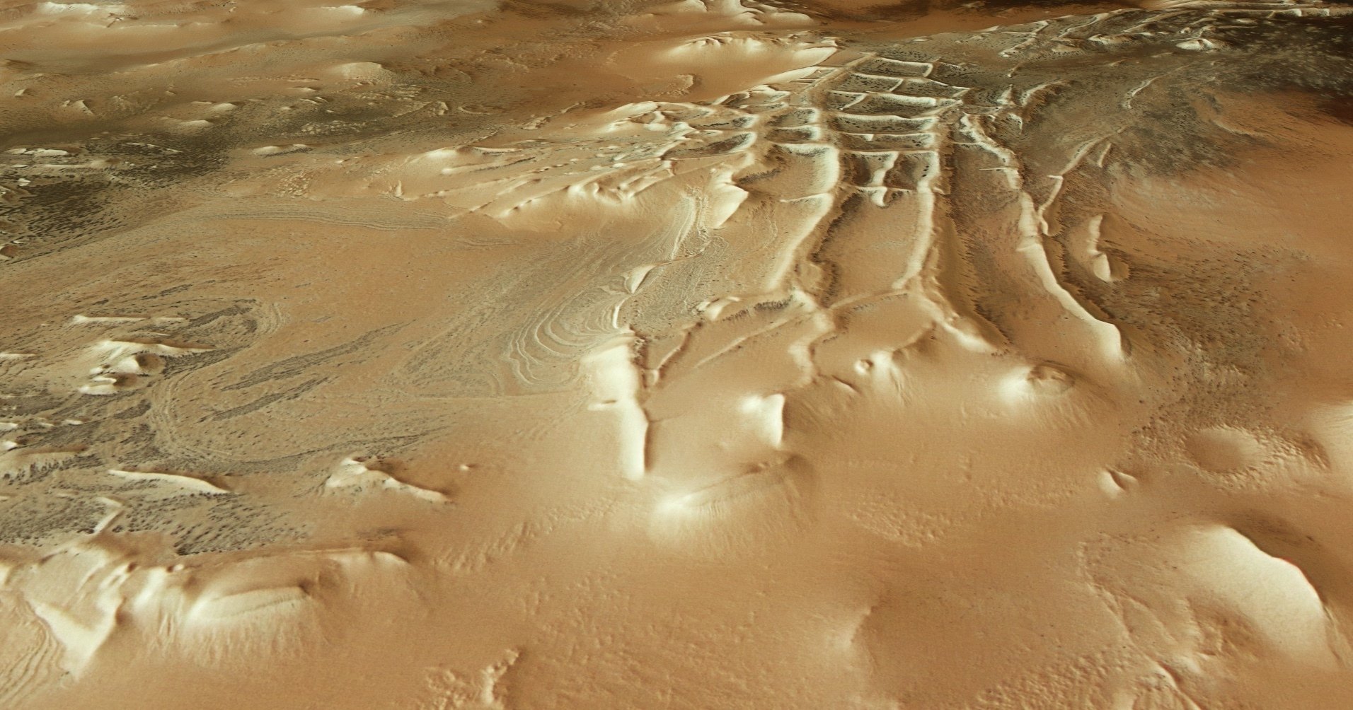 German space agency camera photographing Mars' formation